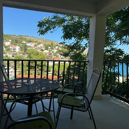 Bella 1 Apartment